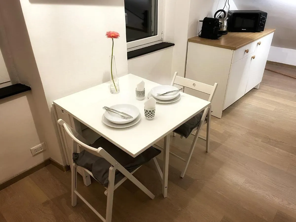 Apartment Ferienwohnung La Finestra Sull'Oasi Genua